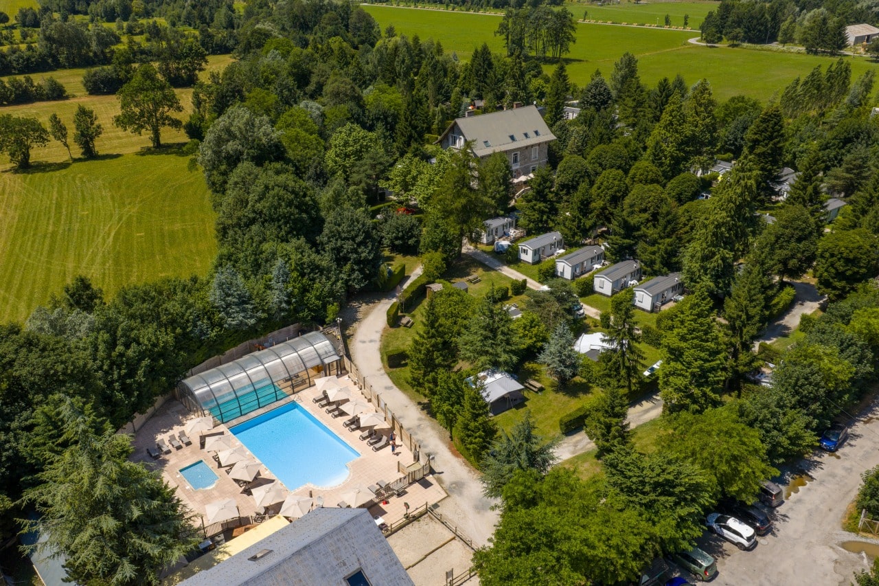 Camping LeBourgdOisans Piscine LechateaudeRochetaillee ciela village 24