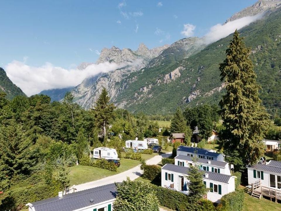 vue mobil homes camping alpes huez